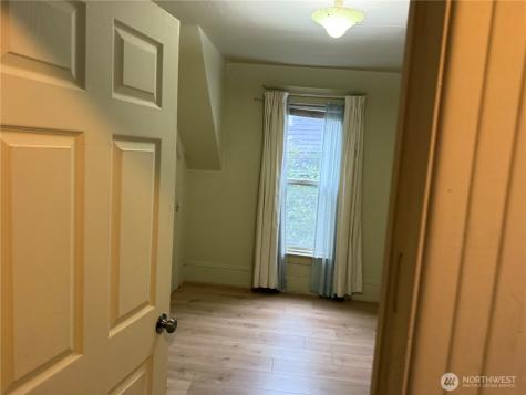 1008 E Denny Way Seattle WA 98122