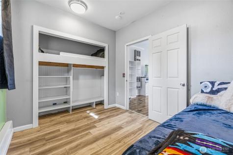 113 S Gardner Road Burlington WA 98233