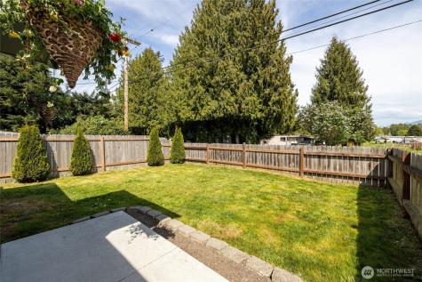 113 S Gardner Road Burlington WA 98233