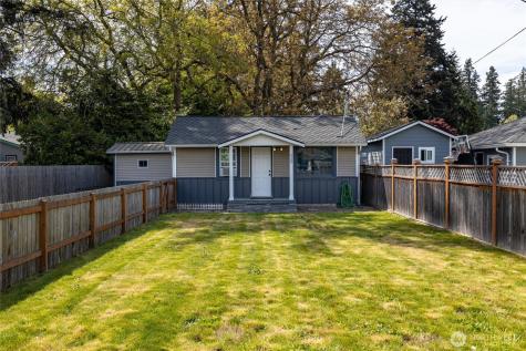 113 S Gardner Road Burlington WA 98233