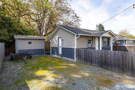 113 S Gardner Road Burlington WA 98233