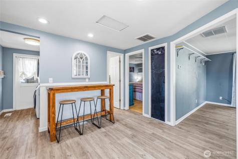 113 S Gardner Road Burlington WA 98233