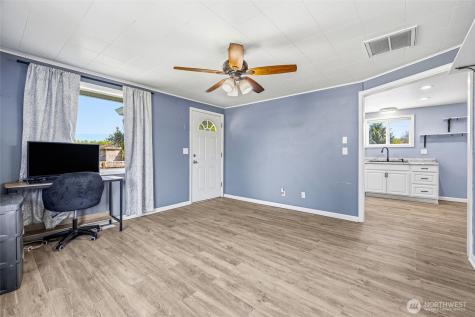 113 S Gardner Road Burlington WA 98233