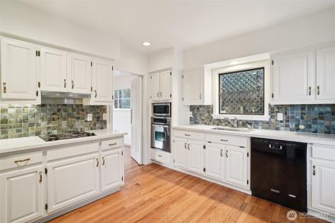 1114 2nd Avenue N Seattle WA 98109