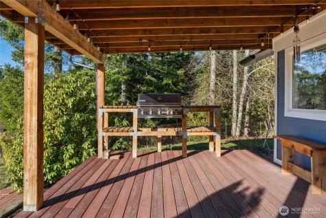 5540 SW Old Clifton Road Port Orchard WA 98367