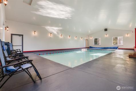 5540 SW Old Clifton Road Port Orchard WA 98367