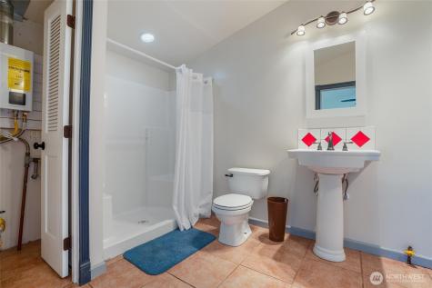 5540 SW Old Clifton Road Port Orchard WA 98367