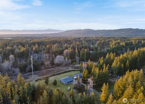 5540 SW Old Clifton Road Port Orchard WA 98367