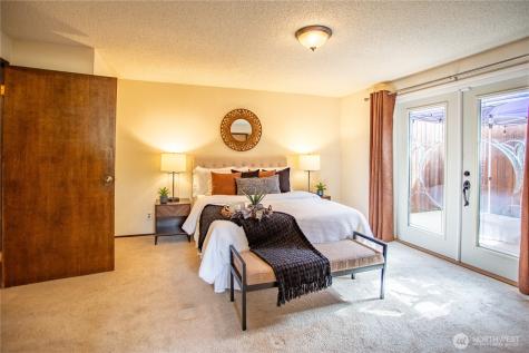 3949 SE 10th Place Renton WA 98058