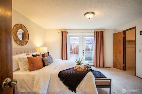 3949 SE 10th Place Renton WA 98058