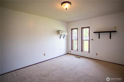 3949 SE 10th Place Renton WA 98058