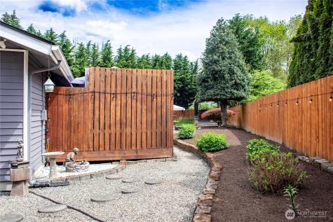 3949 SE 10th Place Renton WA 98058