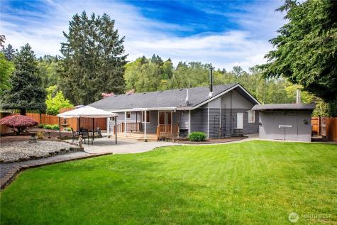 3949 SE 10th Place Renton WA 98058