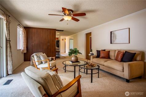 3949 SE 10th Place Renton WA 98058