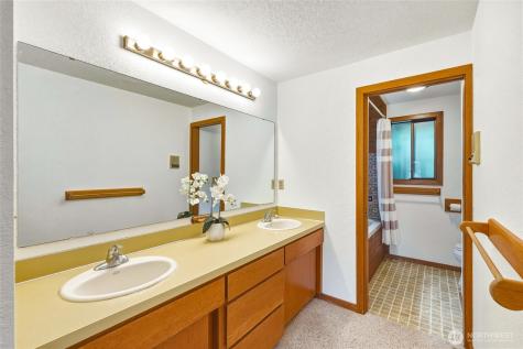 40215 278th Avenue SE Enumclaw WA 98022