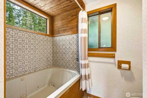 40215 278th Avenue SE Enumclaw WA 98022