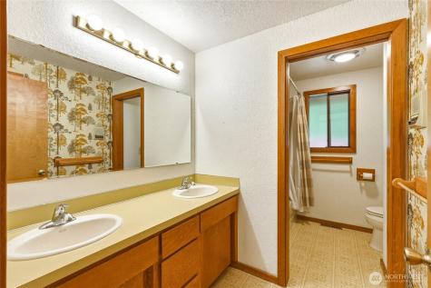 40215 278th Avenue SE Enumclaw WA 98022