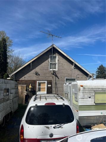 8518 9th Tacoma WA 98445