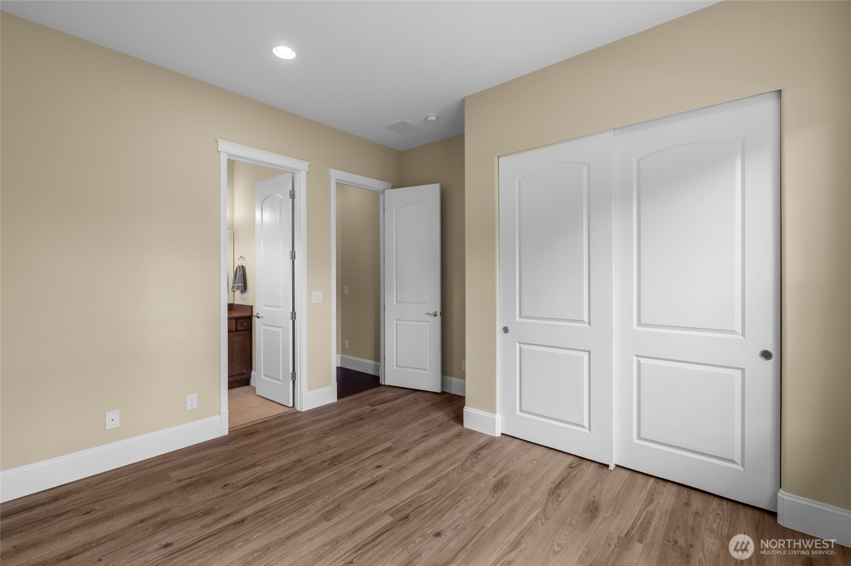 4826 Meriwood Drive NE Olympia WA 98516