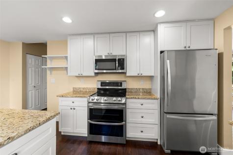 22706 NE 12th Place Sammamish WA 98074