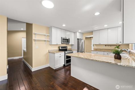 22706 NE 12th Place Sammamish WA 98074