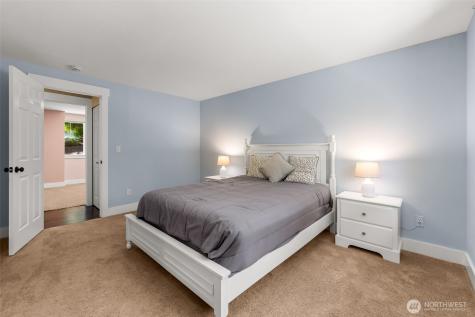 22706 NE 12th Place Sammamish WA 98074