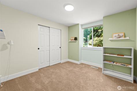 22706 NE 12th Place Sammamish WA 98074