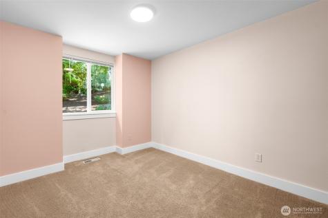 22706 NE 12th Place Sammamish WA 98074