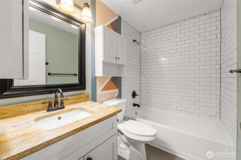 22706 NE 12th Place Sammamish WA 98074