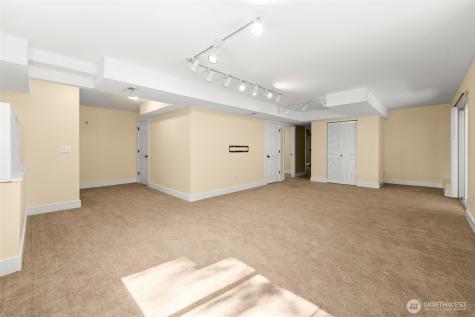 22706 NE 12th Place Sammamish WA 98074