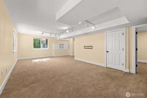 22706 NE 12th Place Sammamish WA 98074