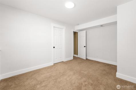 22706 NE 12th Place Sammamish WA 98074