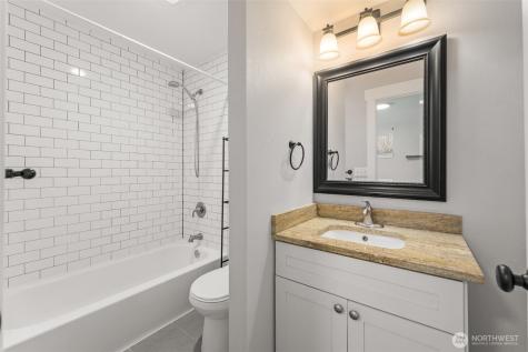 22706 NE 12th Place Sammamish WA 98074