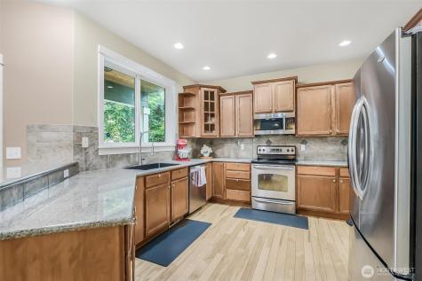 17401 140th Ave East Puyallup WA 98374
