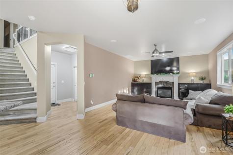 17401 140th Ave East Puyallup WA 98374