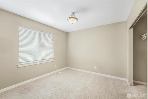 17401 140th Ave East Puyallup WA 98374
