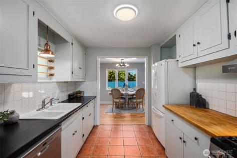 340 NE 53rd Street Seattle WA 98105