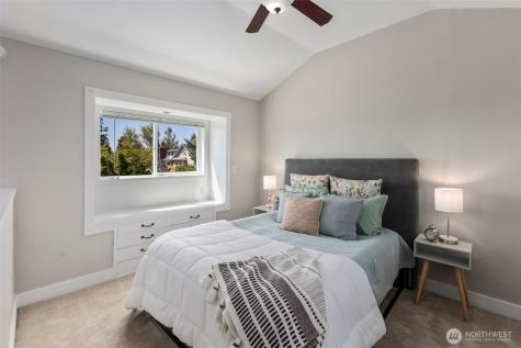 340 NE 53rd Street Seattle WA 98105