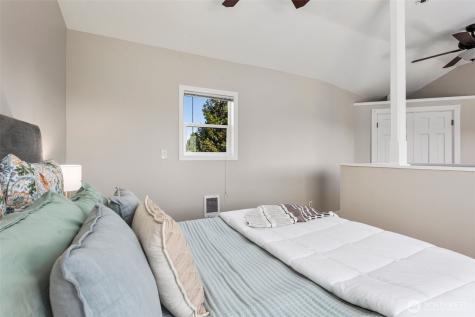 340 NE 53rd Street Seattle WA 98105