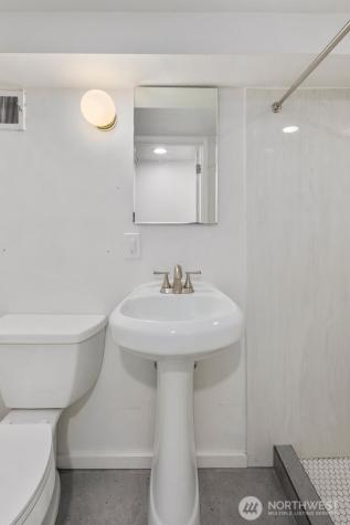 340 NE 53rd Street Seattle WA 98105