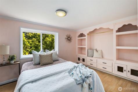 340 NE 53rd Street Seattle WA 98105