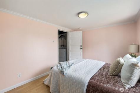 340 NE 53rd Street Seattle WA 98105