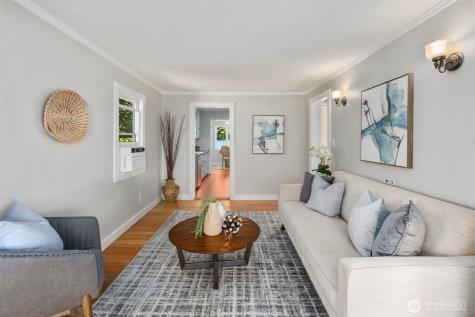 340 NE 53rd Street Seattle WA 98105