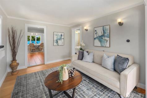 340 NE 53rd Street Seattle WA 98105