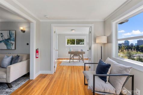 340 NE 53rd Street Seattle WA 98105