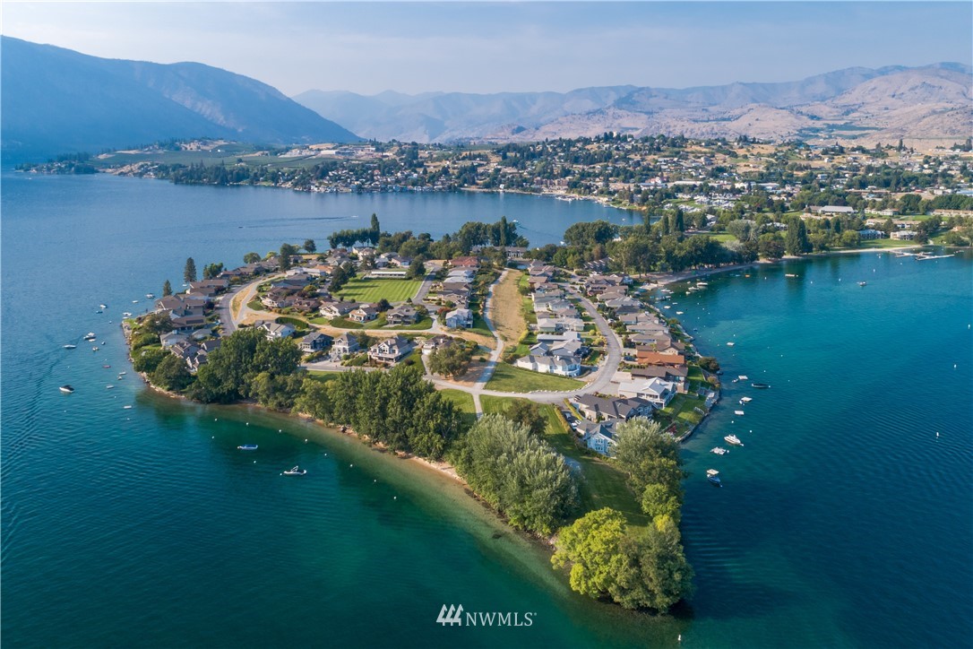 1 Lodge 615-d Manson WA 98831