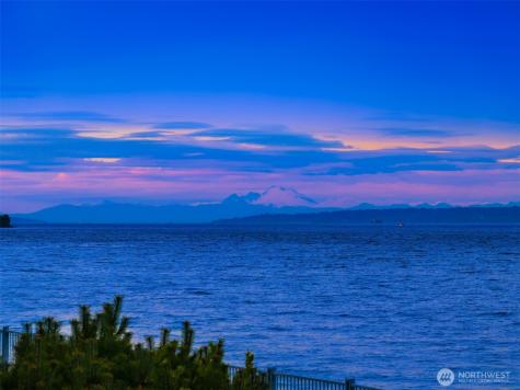 4290 Rockaway Beach Road NE Bainbridge Island WA 98110