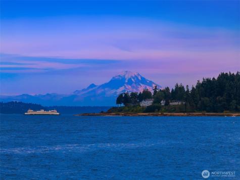 4290 Rockaway Beach Road NE Bainbridge Island WA 98110