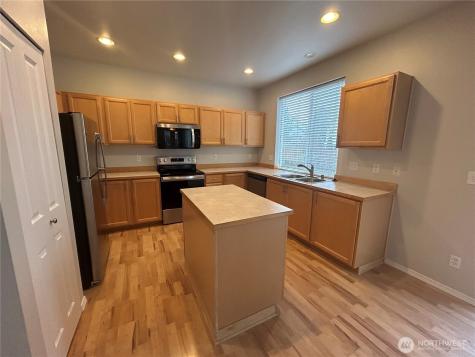 24528 SE 275th Street Maple Valley WA 98038