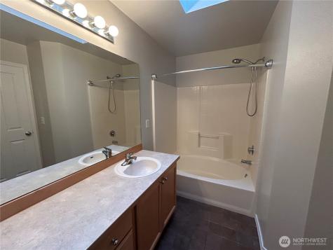 24528 SE 275th Street Maple Valley WA 98038